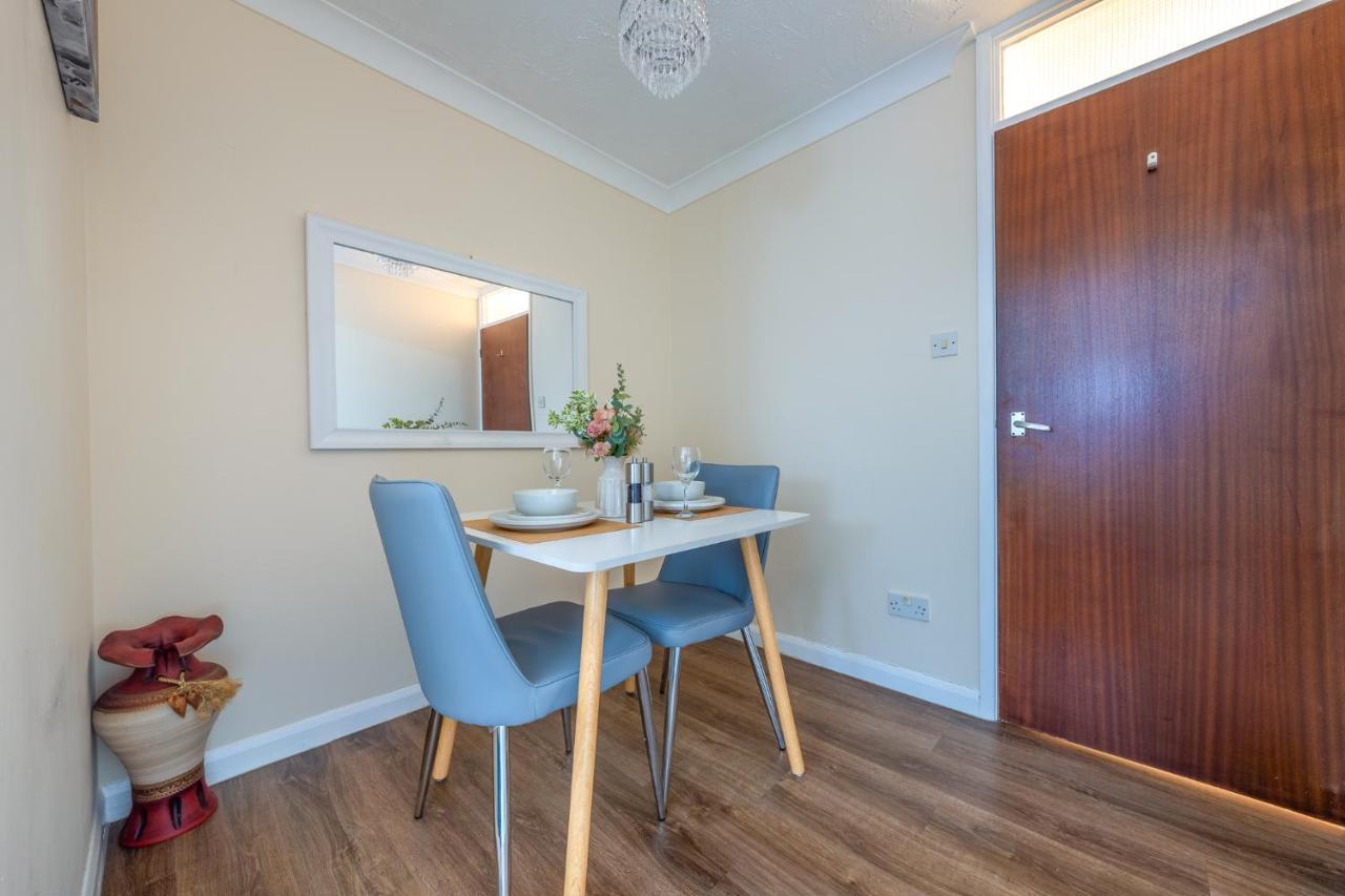 Grange Studio Apartment - Heathrow Staines-upon-Thames Εξωτερικό φωτογραφία