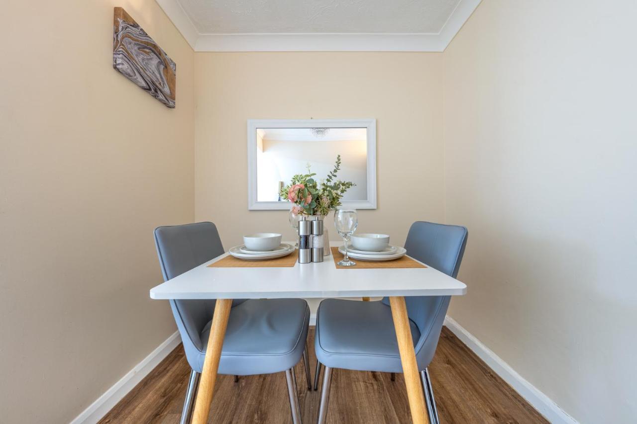 Grange Studio Apartment - Heathrow Staines-upon-Thames Εξωτερικό φωτογραφία