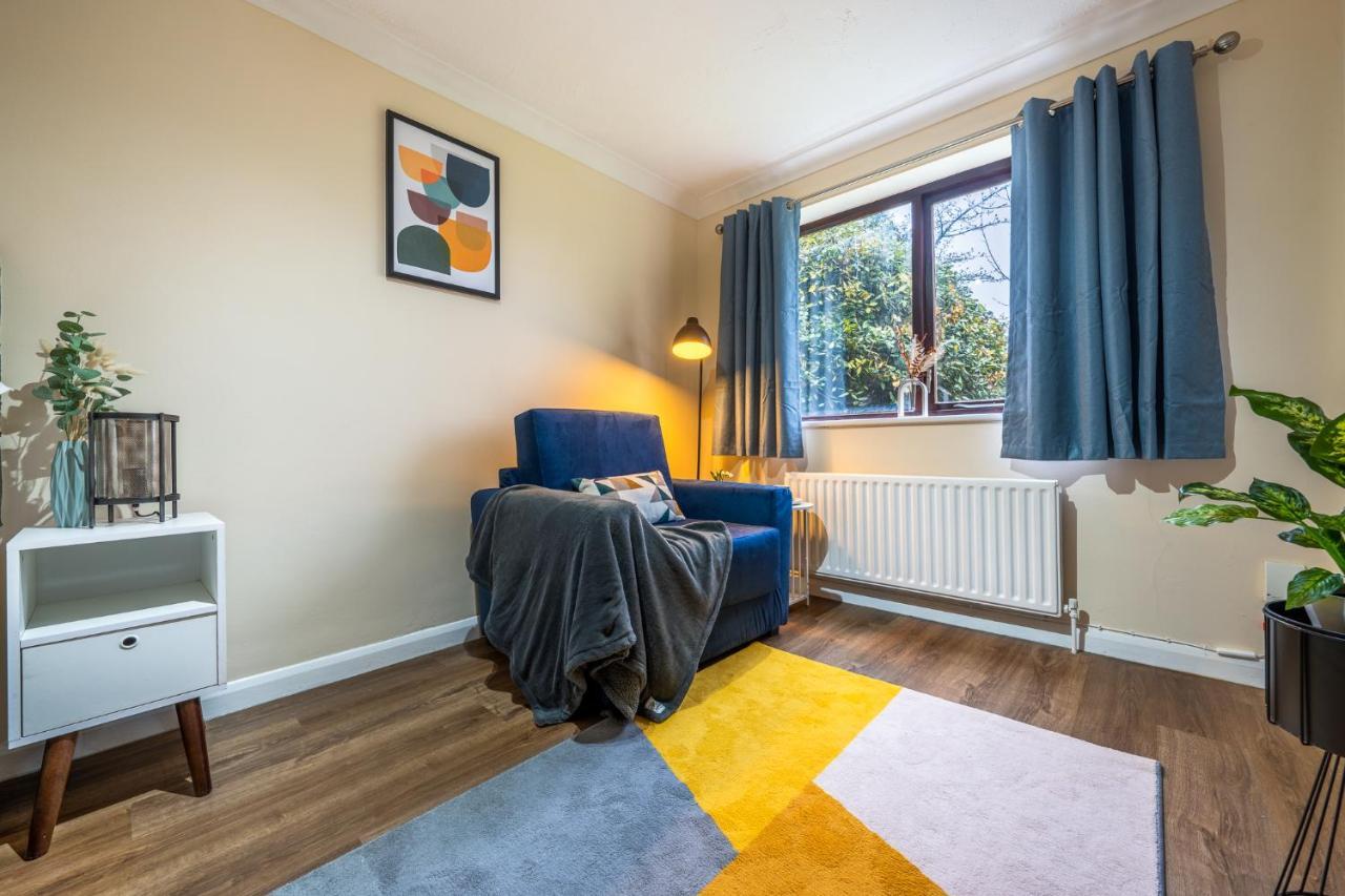 Grange Studio Apartment - Heathrow Staines-upon-Thames Εξωτερικό φωτογραφία