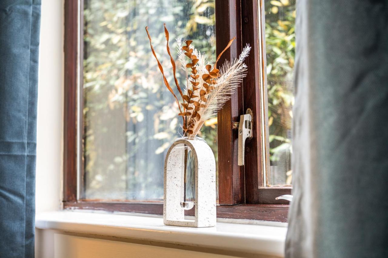 Grange Studio Apartment - Heathrow Staines-upon-Thames Εξωτερικό φωτογραφία